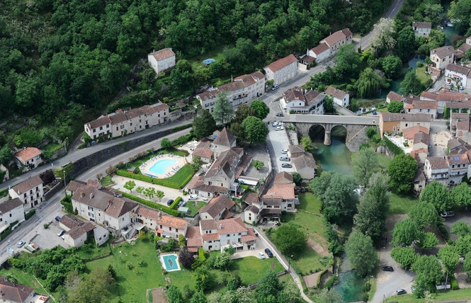 Hôtel Restaurant Spa La Truite Dorée 13 - Saint Géry-Vers